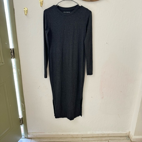 A Pea in the Pod Gray Bodycon Luxe Long Sleeve Slit Midi Maternity Dress XS - Picture 6 of 6